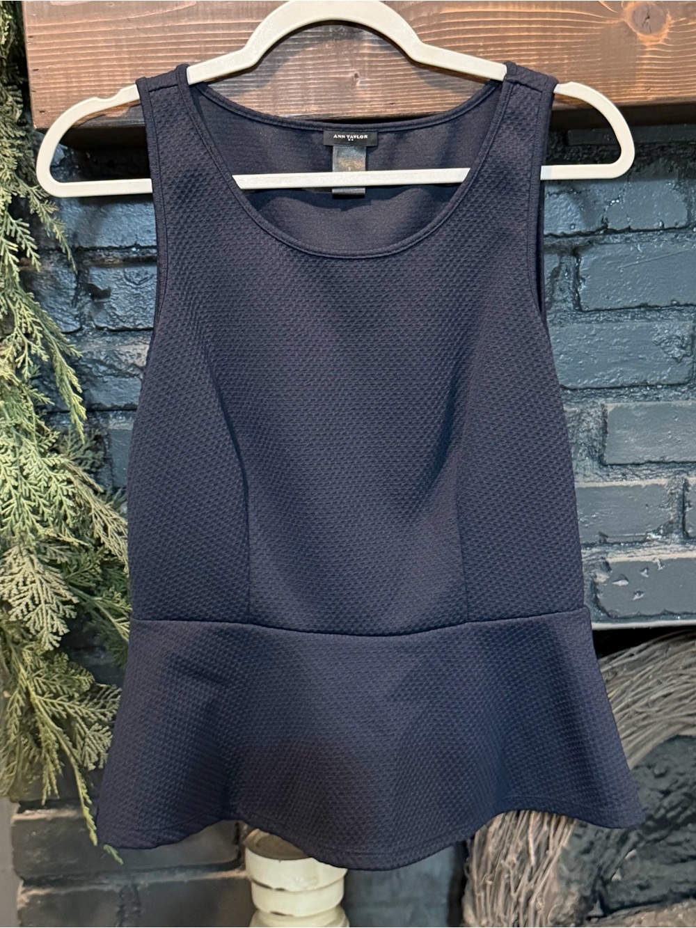 Ann Taylor Textured Navy Sleeveless Peplum Top